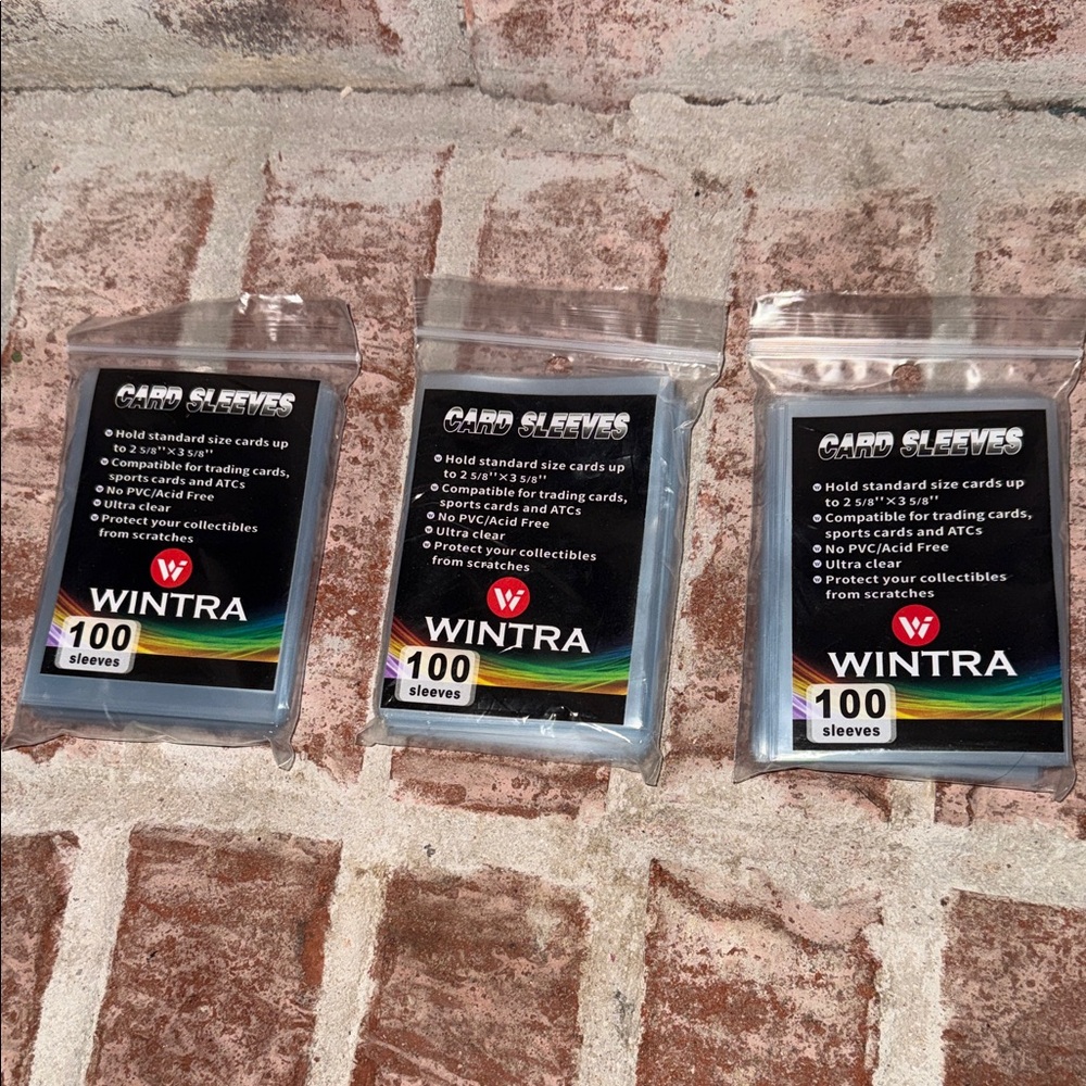 Wintra card sleeves